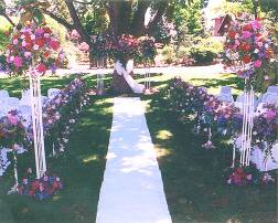 how to decorate for an outdoor wedding.